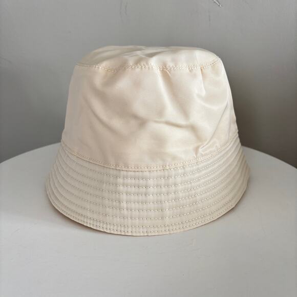 Quince Accessories - NWT Quince Revive Nylon Bucket Hat Cream White - Size: XS/S
